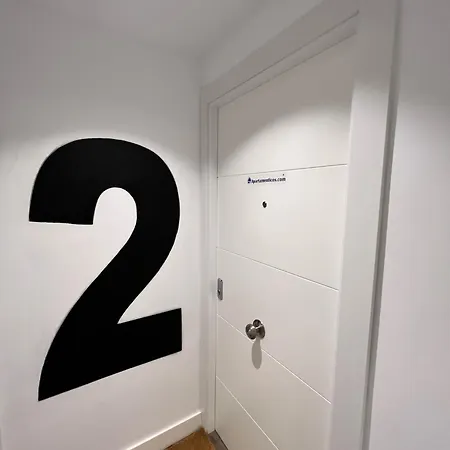 Apartamenticos El Tubo I * سرقسطة