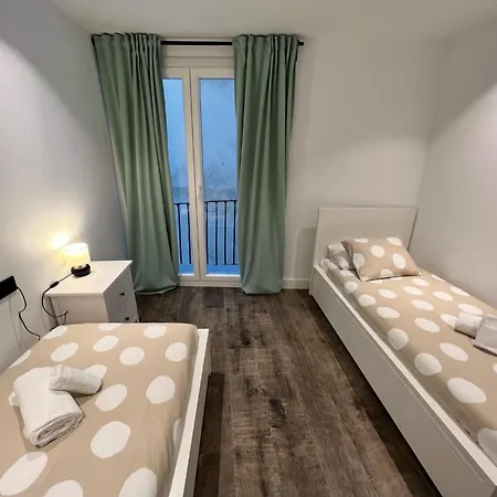 Apartamenticos El Tubo I شقة سرقسطة