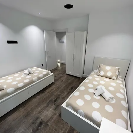 شقة Apartamenticos El Tubo I