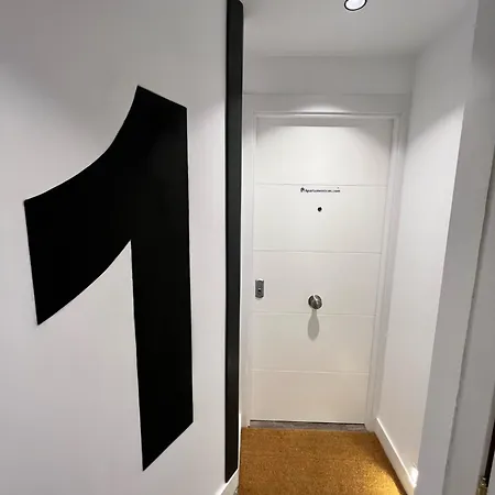 Apartamenticos El Tubo I شقة سرقسطة