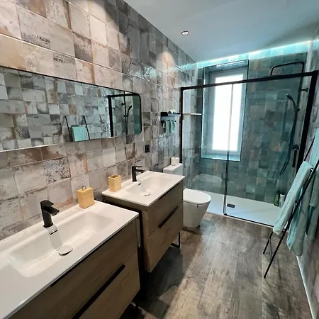 Apartamenticos El Tubo I سرقسطة