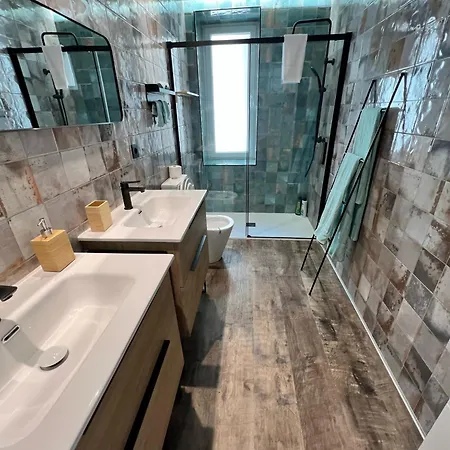 Apartamenticos El Tubo I شقة سرقسطة